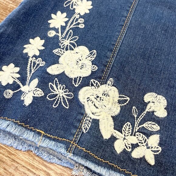 CHELSEA & VIOLET Bell Bottom Jeans Womens Size 33 High Rise Embroidered Stretch - Picture 11 of 16